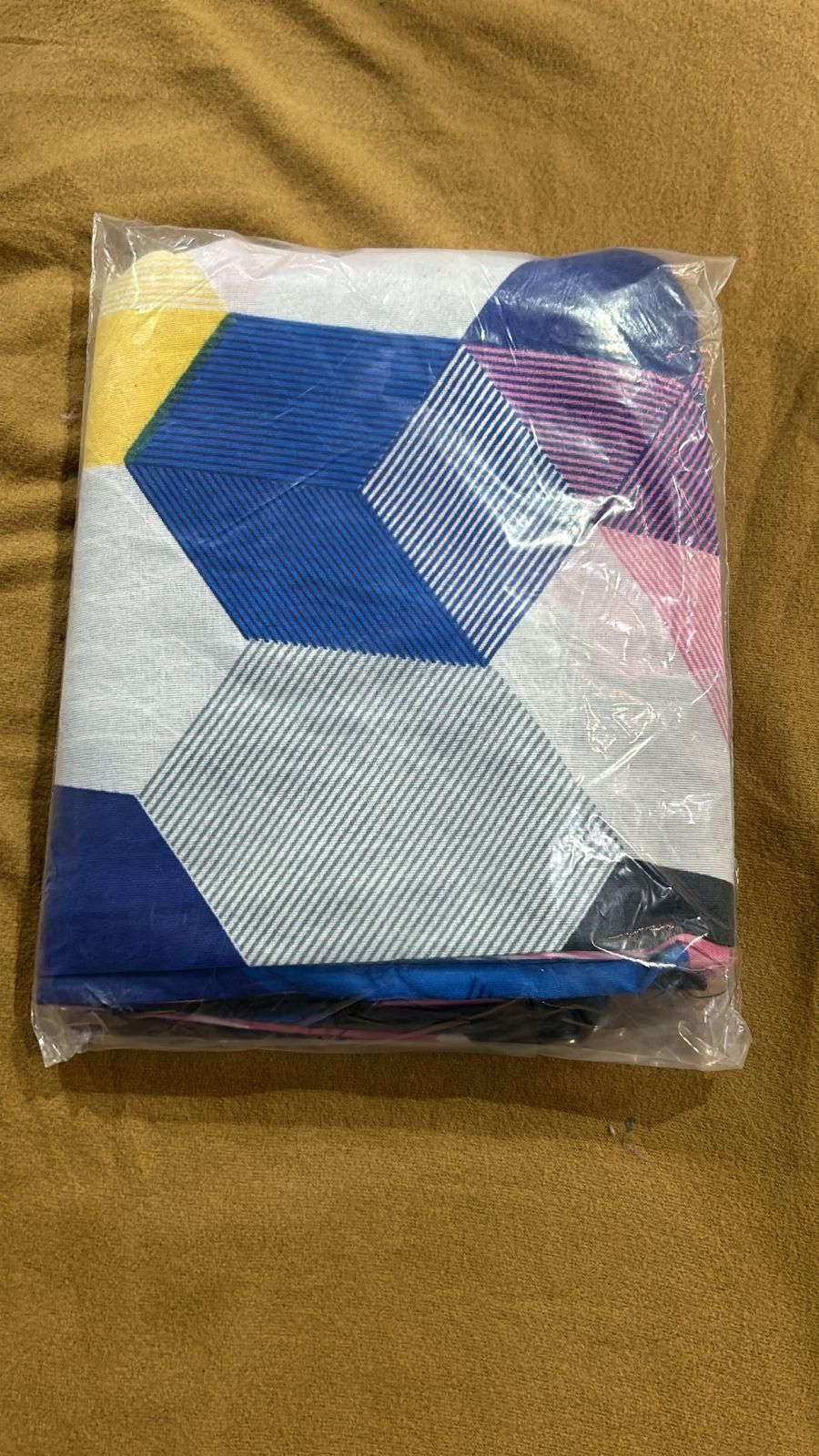 1 Double Bedsheet with 2 Pillow Covers c5fu54-ny