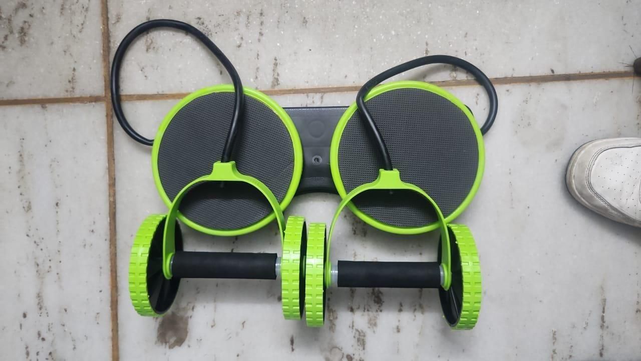 Wheel Roller for Core Workouts, Abdominal Roller Wheel with Knee Pad c5fu54-ny