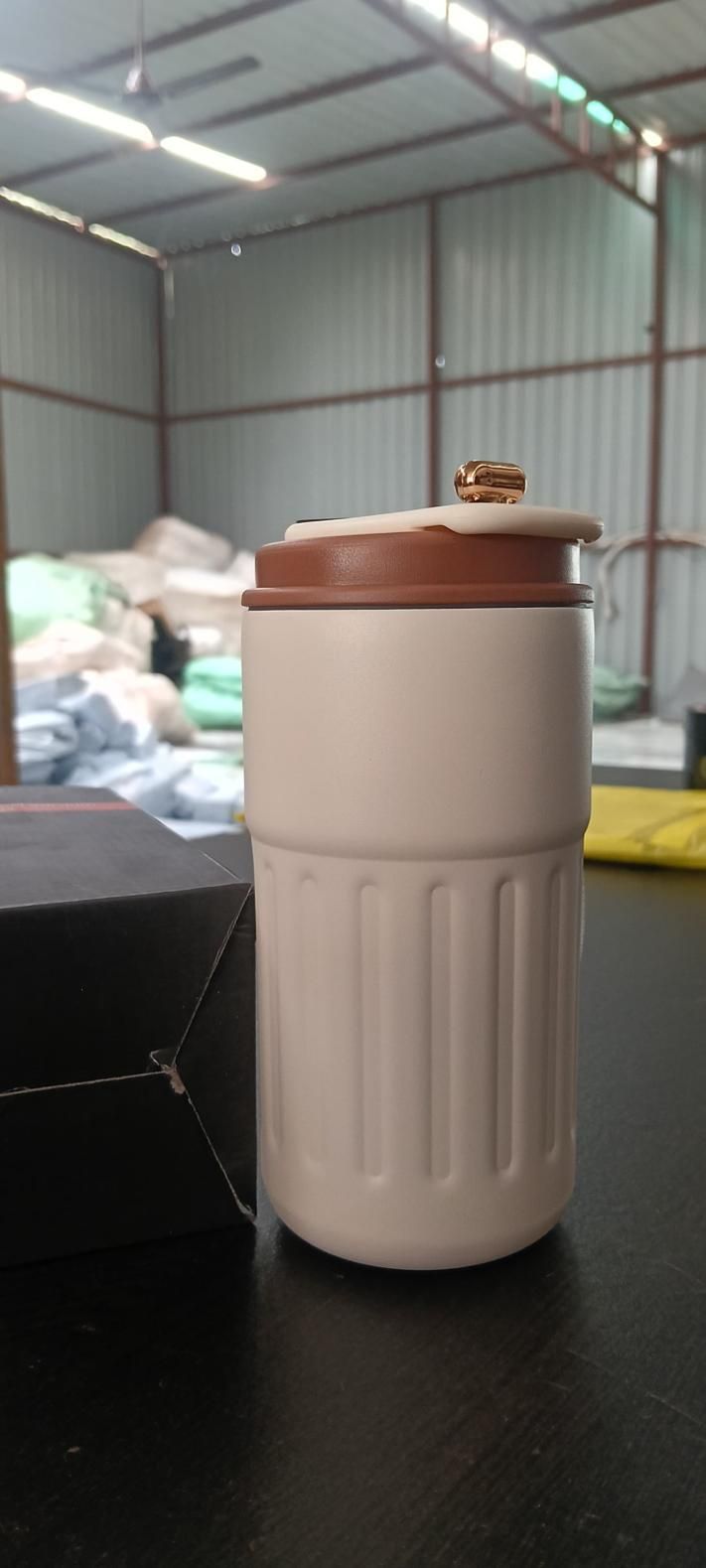 Stainless Steel Hot and Cold Vacuum Insulated Temperature Display Coffee Mug c5fu54-ny